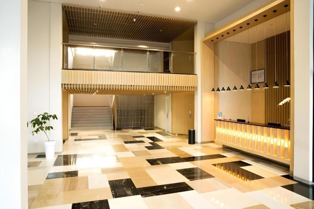 Lemo Hotel Serpong Tangerang Exterior photo