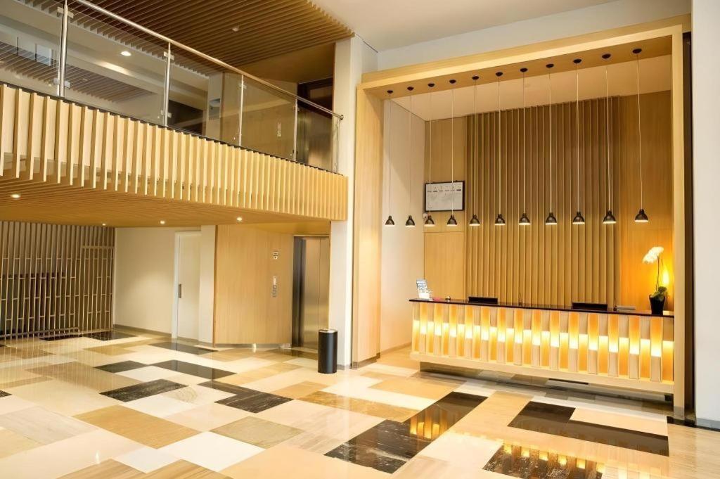 Lemo Hotel Serpong Tangerang Exterior photo