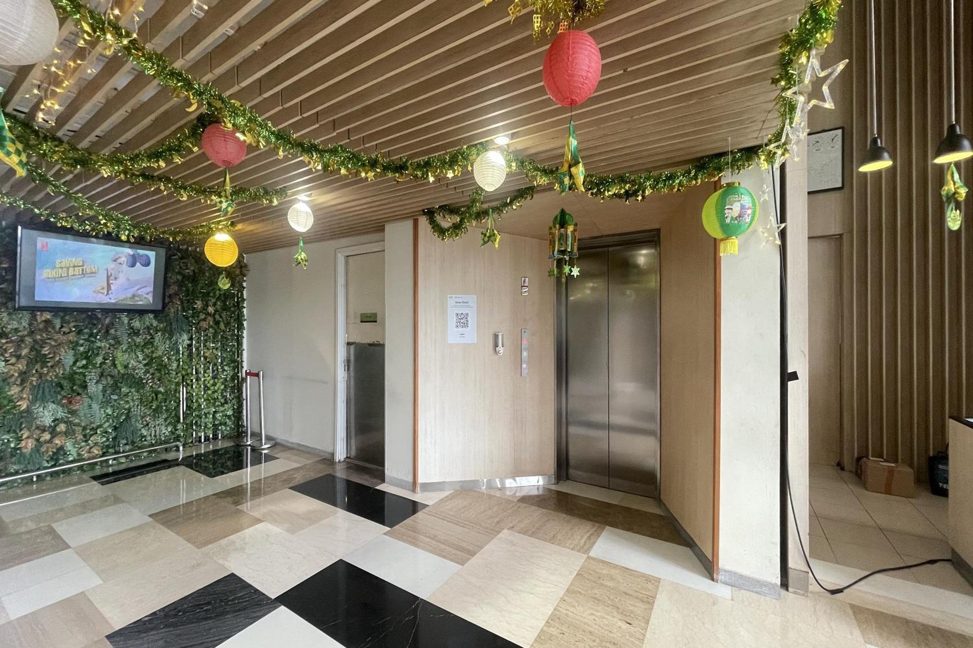 Lemo Hotel Serpong Tangerang Exterior photo