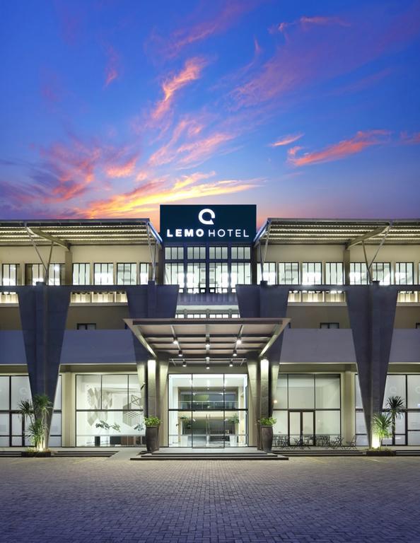 Lemo Hotel Serpong Tangerang Exterior photo